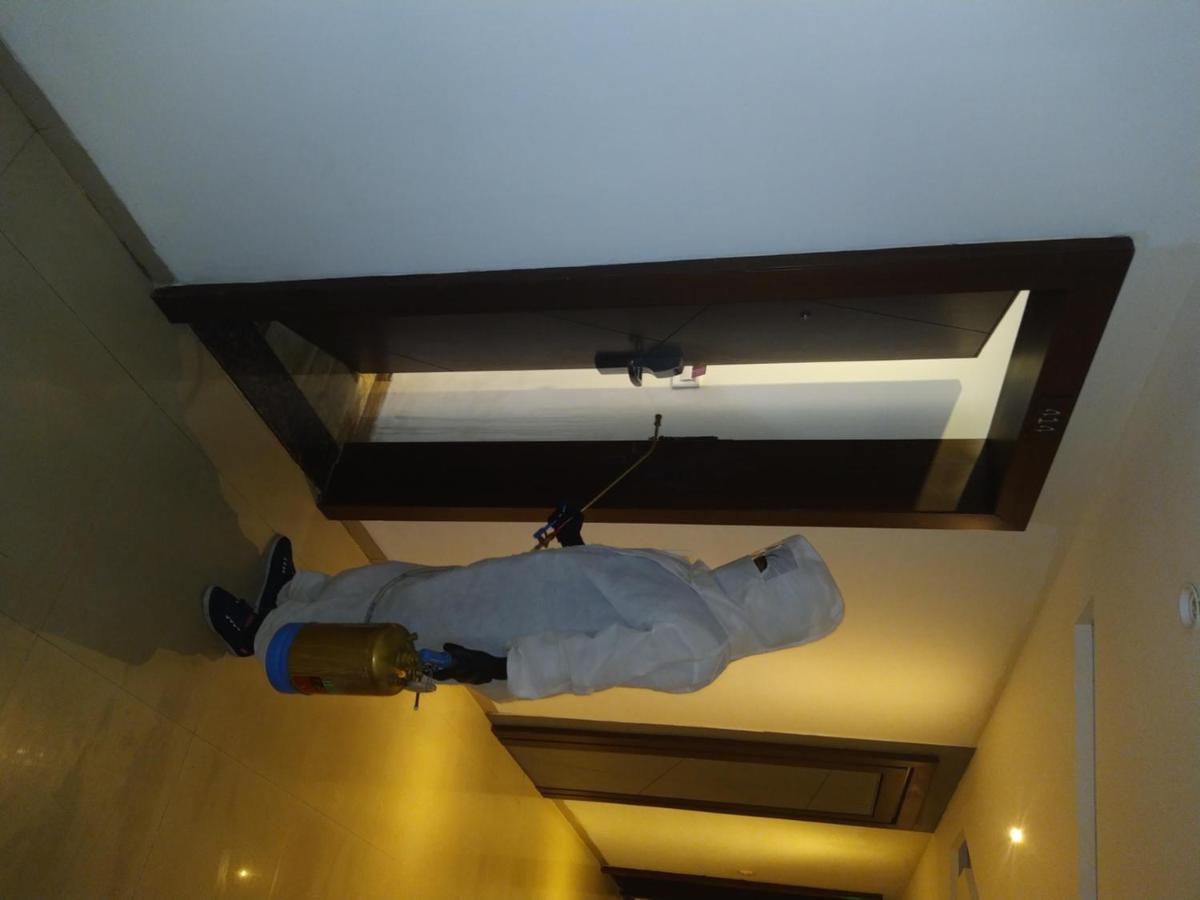 Regenta Inn Ranip Ahmedabad Buitenkant foto