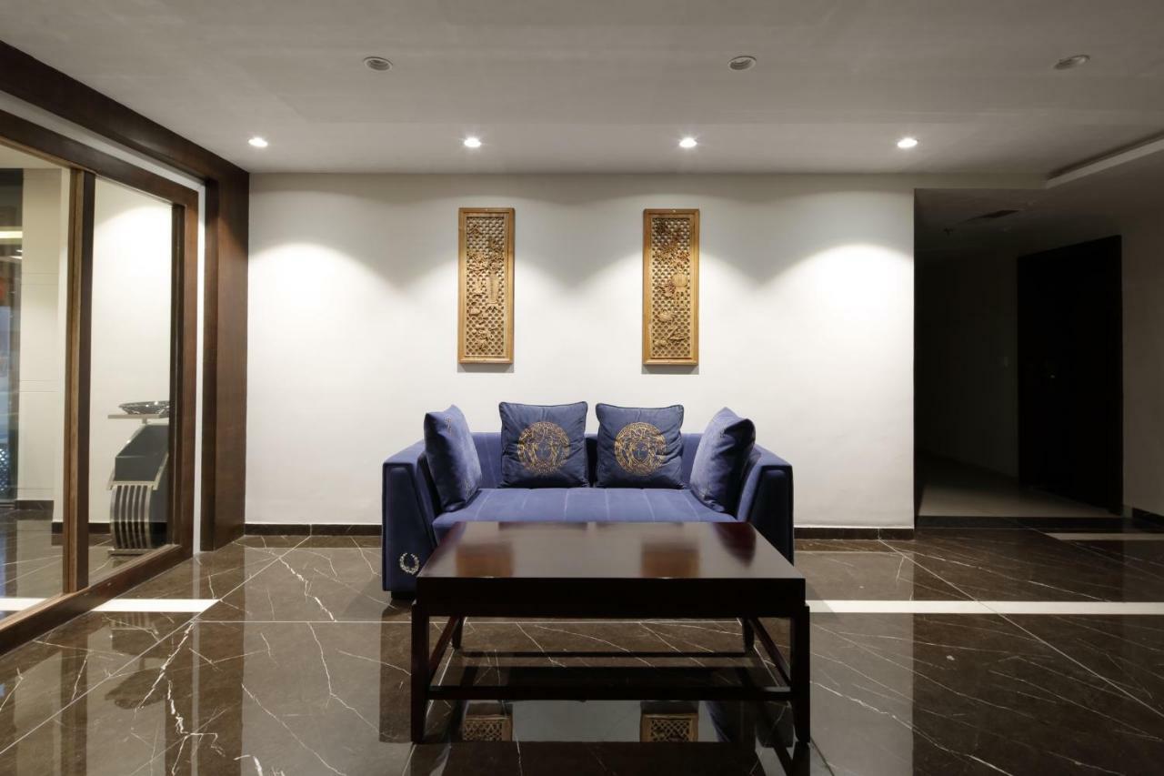 Regenta Inn Ranip Ahmedabad Buitenkant foto