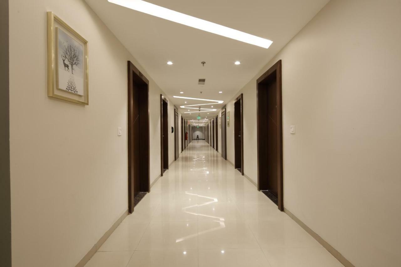 Regenta Inn Ranip Ahmedabad Buitenkant foto